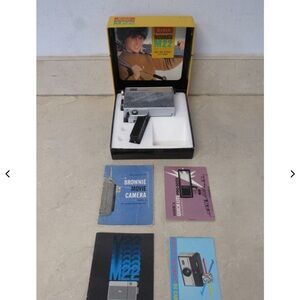 Kodak Instamatic‎ M22 movie camera
